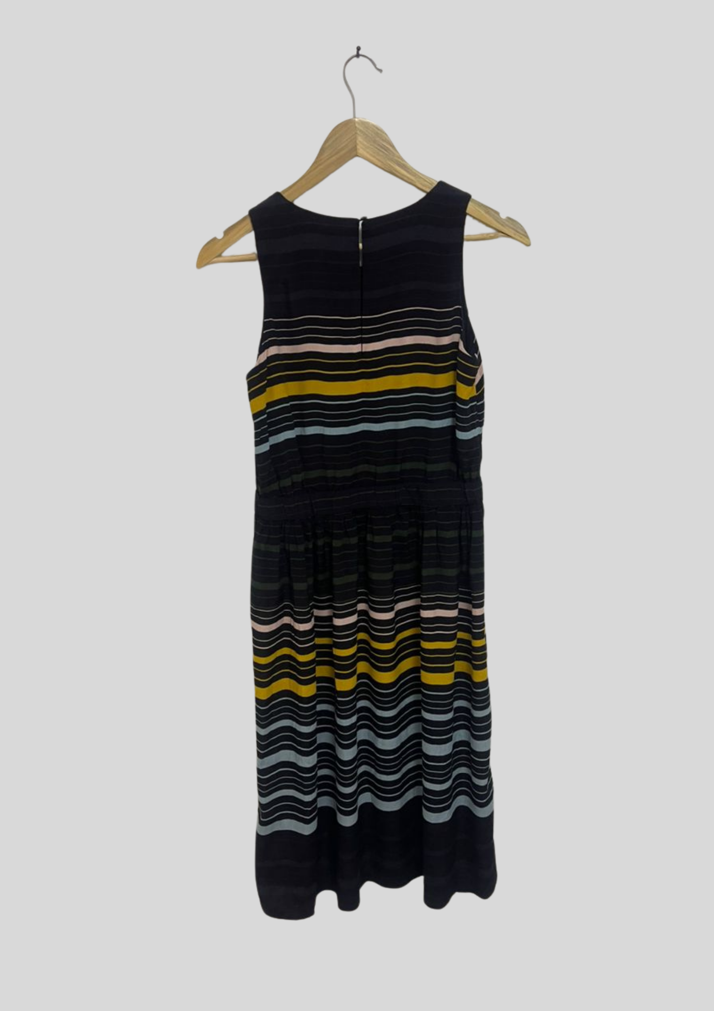 Robe Loft - S - C101