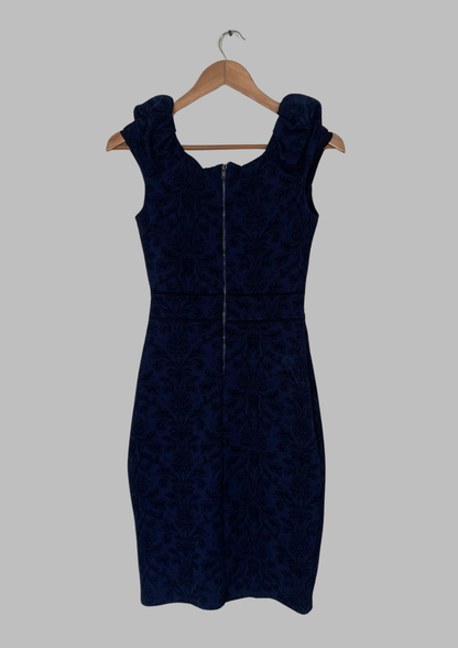 Robe dentelle - Luxe - Taille S (M108)