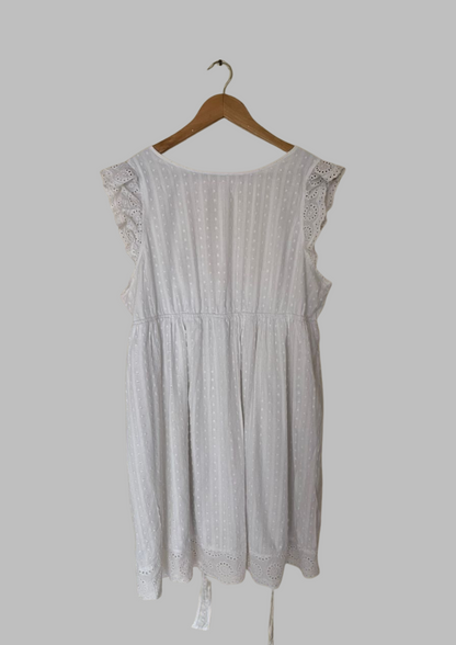 Robe brodée dos ouvert - Shein - Taille S/M (R154)