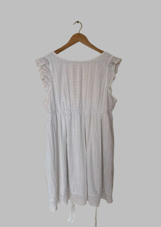 Robe brodée dos ouvert - Shein - Taille S/M (R154)